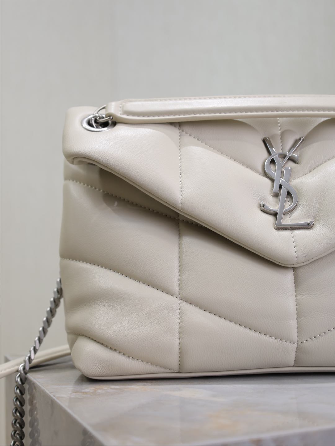 SAINT LAURENT YSL 25S LOULOU PUFFER MM 29 IN SMOKEY TAUPE CALFSKIN SILVER HARDWRE