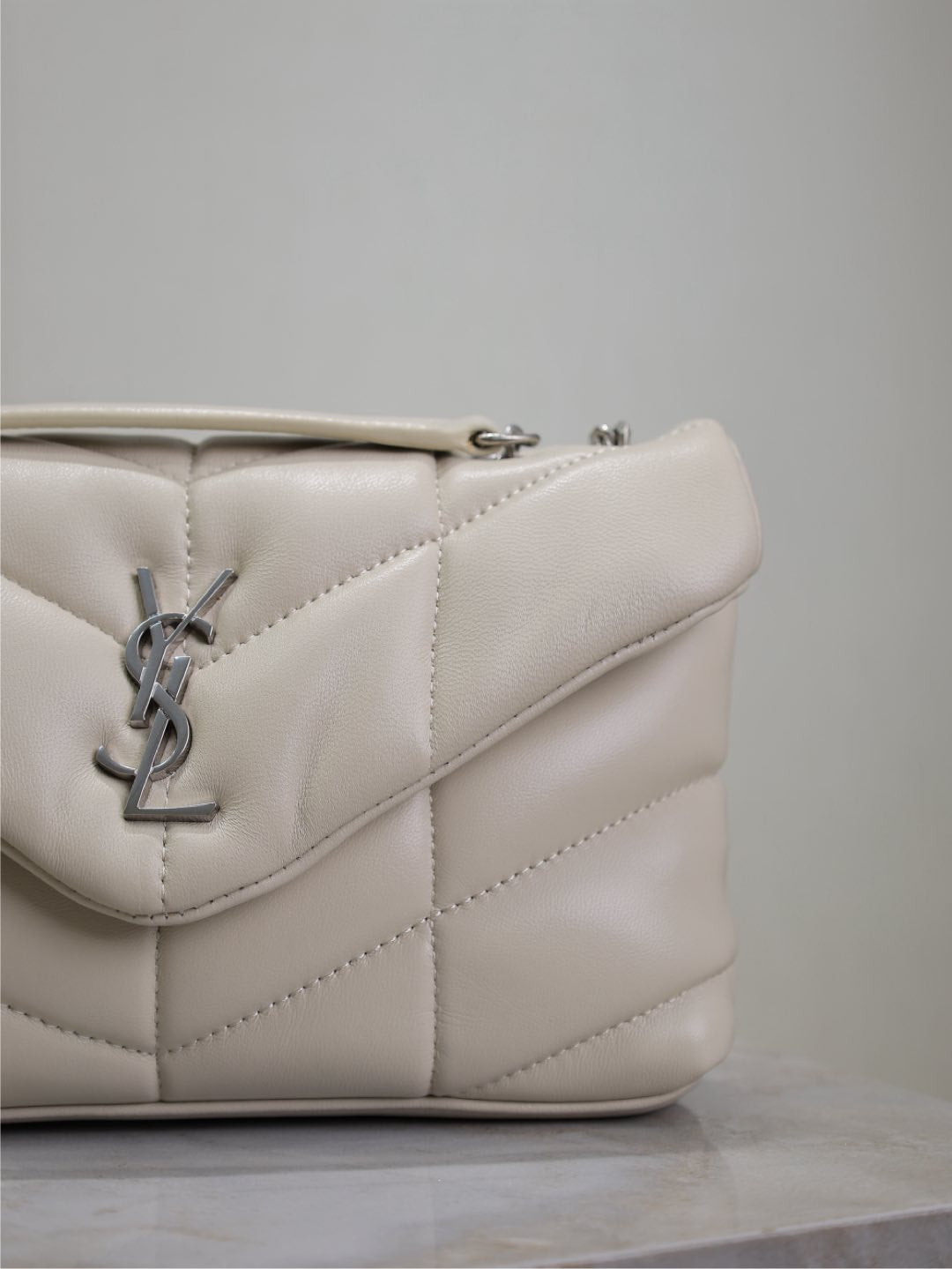 SAINT LAURENT YSL 25S LOULOU PUFFER MINI 23 IN SMOKEY TAUPE CALFSKIN SILVER HARDWARE