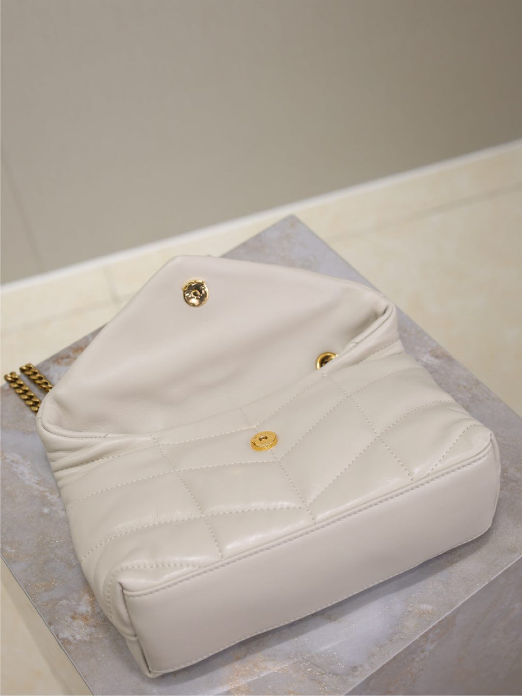 SAINT LAURENT YSL 25S LOULOU PUFFER MINI 23 IN BLANC VINTAGE CALFSKIN GOLD HARDWRE