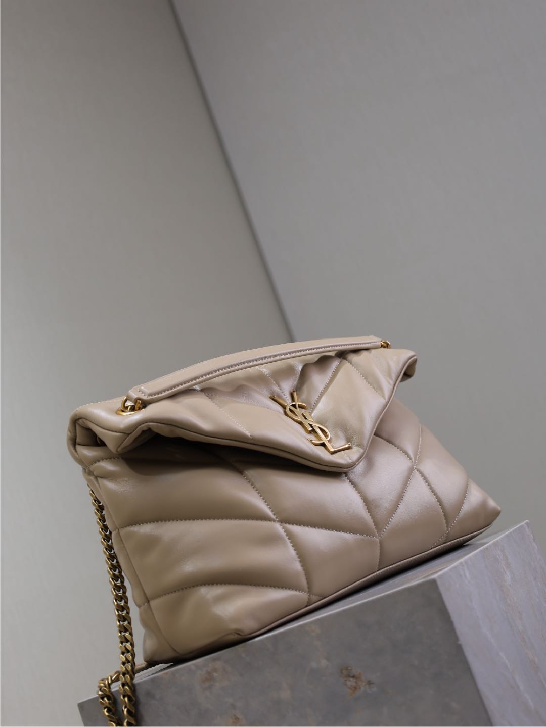 SAINT LAURENT YSL 25S LOULOU PUFFER GM 35 IN BROWN CALFSKIN GOLD HARDWARE