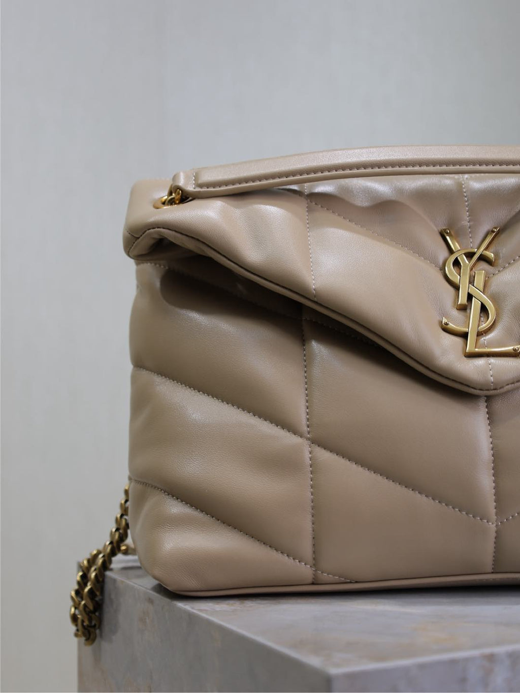 SAINT LAURENT YSL 25S LOULOU PUFFER GM 35 IN BROWN CALFSKIN GOLD HARDWARE