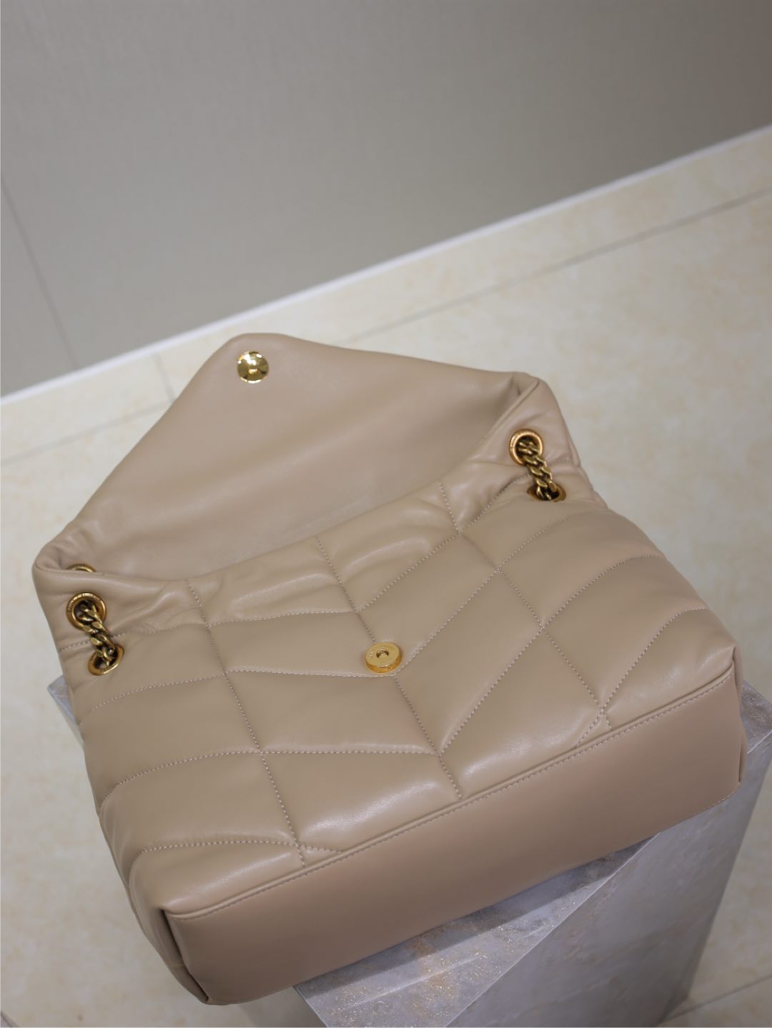 SAINT LAURENT YSL 25S LOULOU PUFFER GM 35 IN BROWN CALFSKIN GOLD HARDWARE