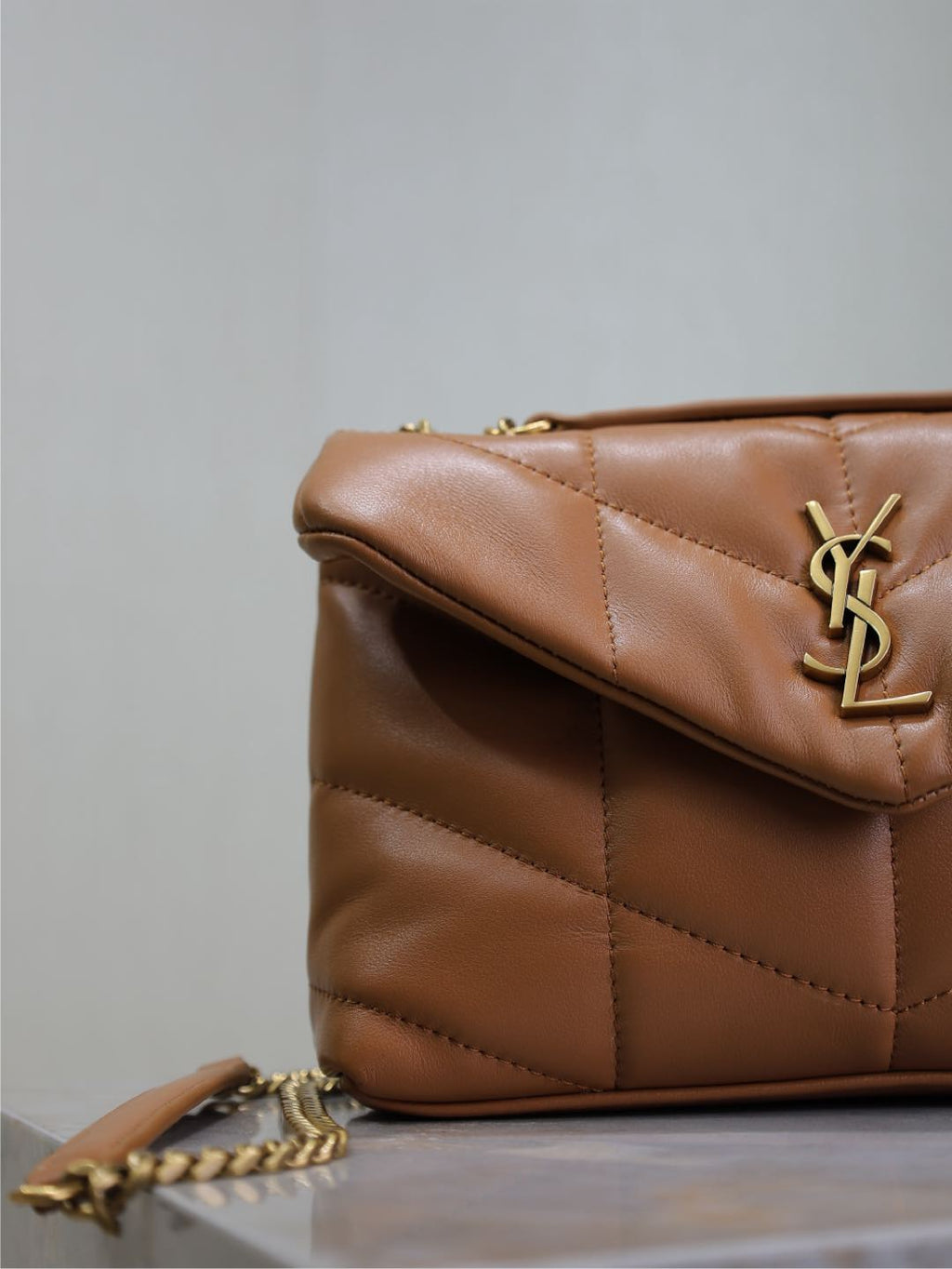 SAINT LAURENT YSL 25S LOULOU PUFFER MINI 23 IN CARAMEL CALFSKIN GOLD HARDWARE