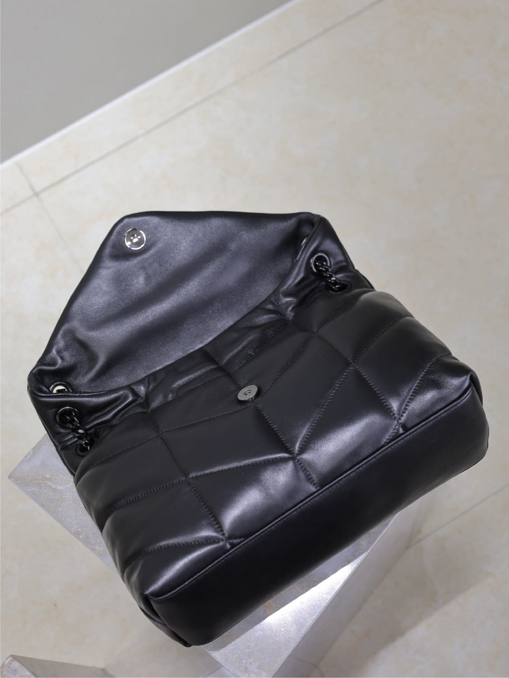 SAINT LAURENT YSL 25S LOULOU PUFFER GM 35 IN BLACK CALFSKIN BLACK HARDWRE