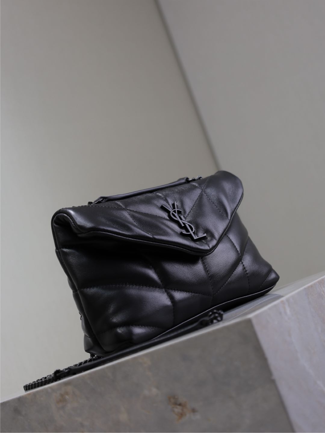 SAINT LAURENT YSL 25S LOULOU PUFFER MINI 23 IN BLACK CALFSKIN BLACK HARDWARE