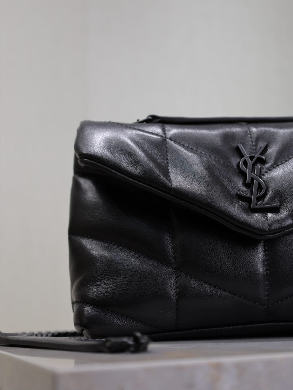SAINT LAURENT YSL 25S LOULOU PUFFER MINI 23 IN BLACK CALFSKIN BLACK HARDWRE