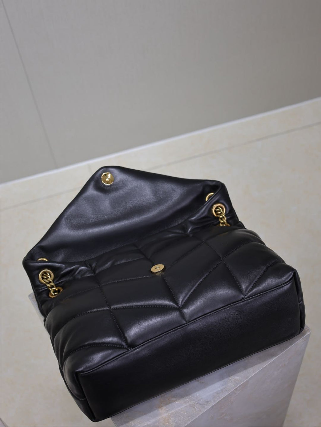 SAINT LAURENT YSL 25S LOULOU PUFFER GM 35 IN BLACK CALFSKIN GOLD HARDWARE