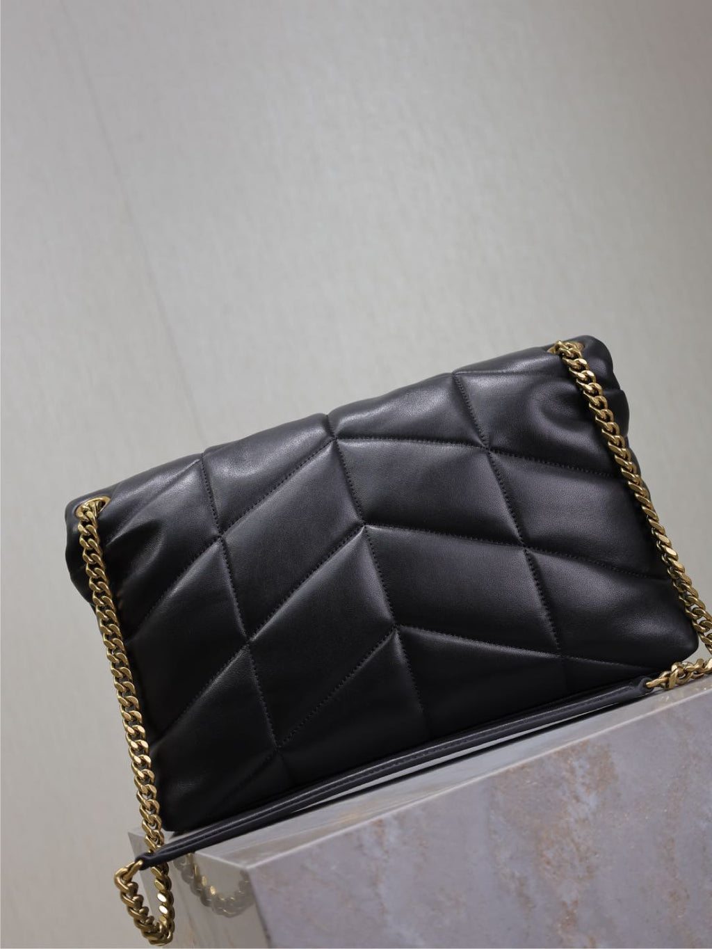 SAINT LAURENT YSL 25S LOULOU PUFFER GM 35 IN BLACK CALFSKIN GOLD HARDWRE