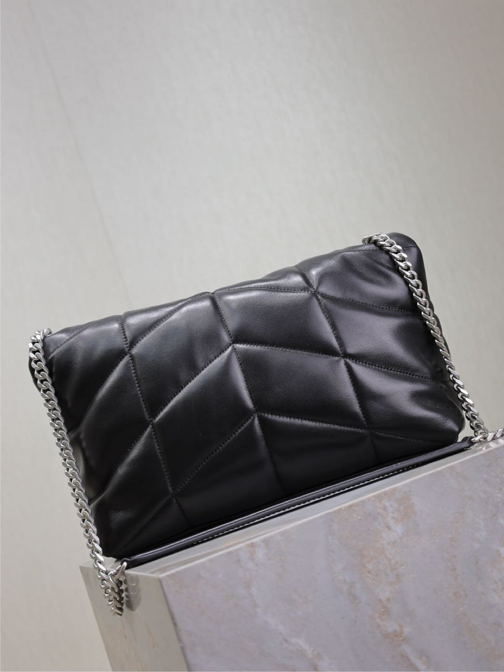 SAINT LAURENT YSL 25S LOULOU PUFFER GM 35 IN BLACK CALFSKIN SILVER HARDWRE