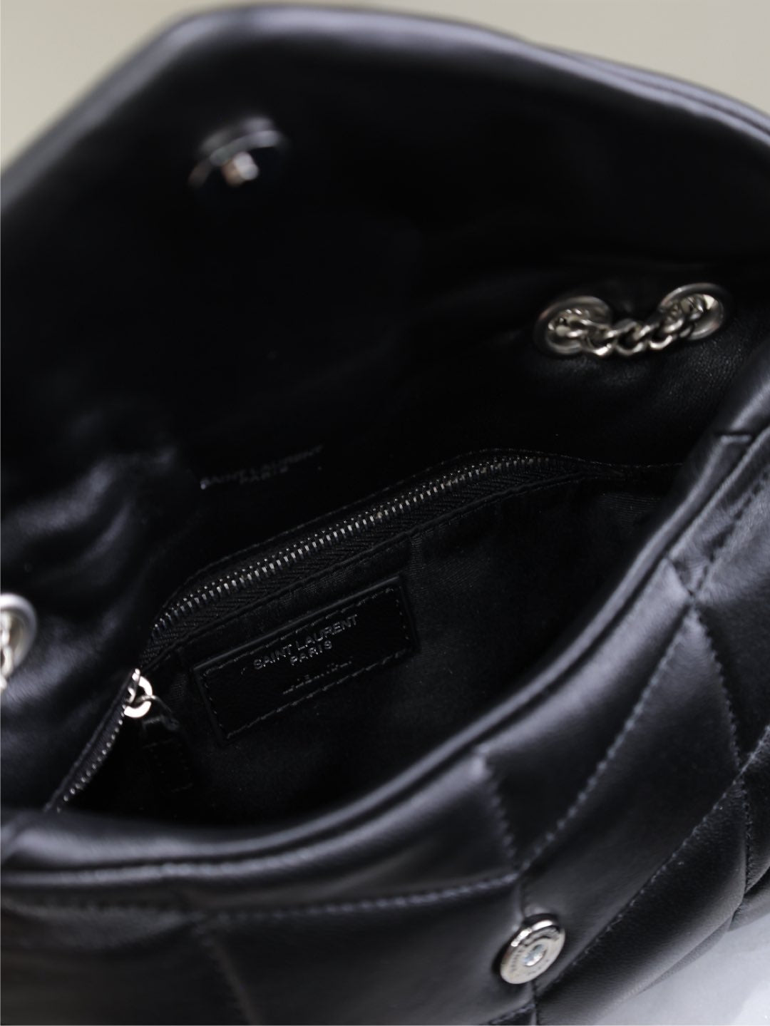 SAINT LAURENT YSL 25S LOULOU PUFFER MINI 23 IN BLACK CALFSKIN SILVER HARDWRE