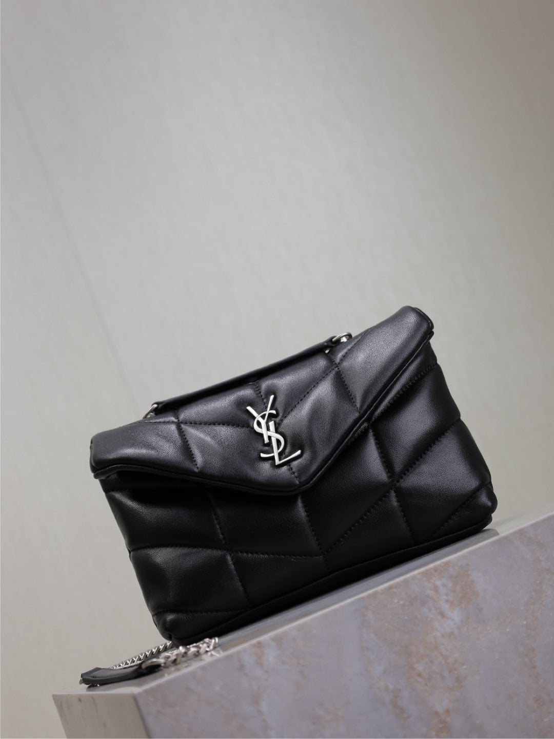SAINT LAURENT YSL 25S LOULOU PUFFER MINI 23 IN BLACK CALFSKIN SILVER HARDWRE
