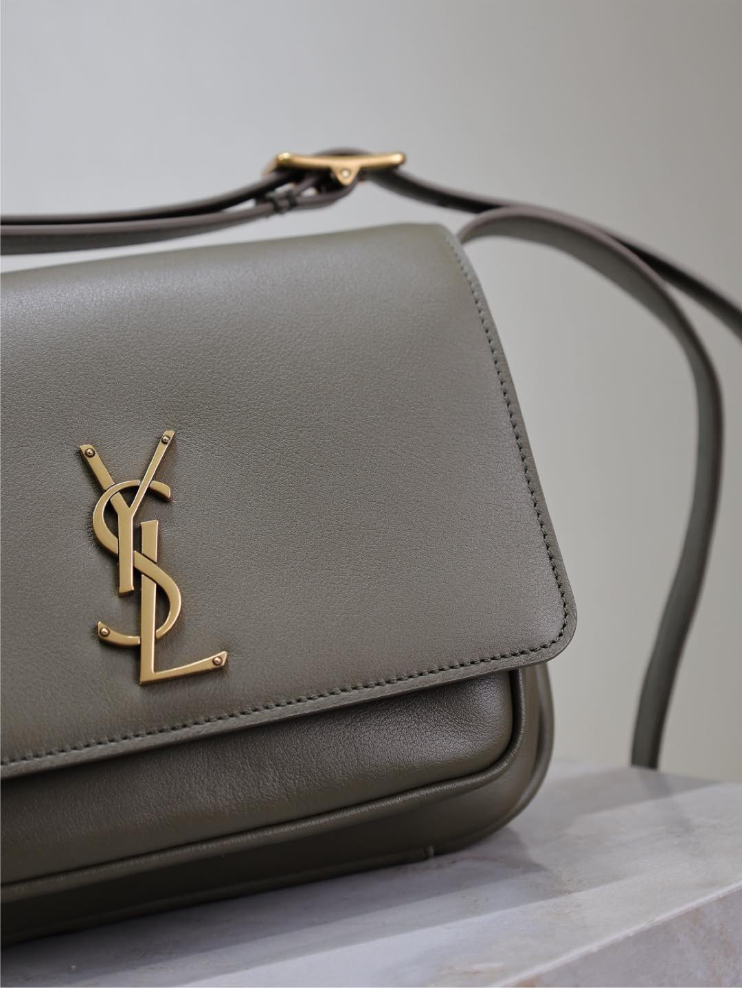 SAINT LAURENT YSL 25S NIKI BABY 22 IN DARK OLIVE BROWN CALFSKIN GOLD HARDWRE