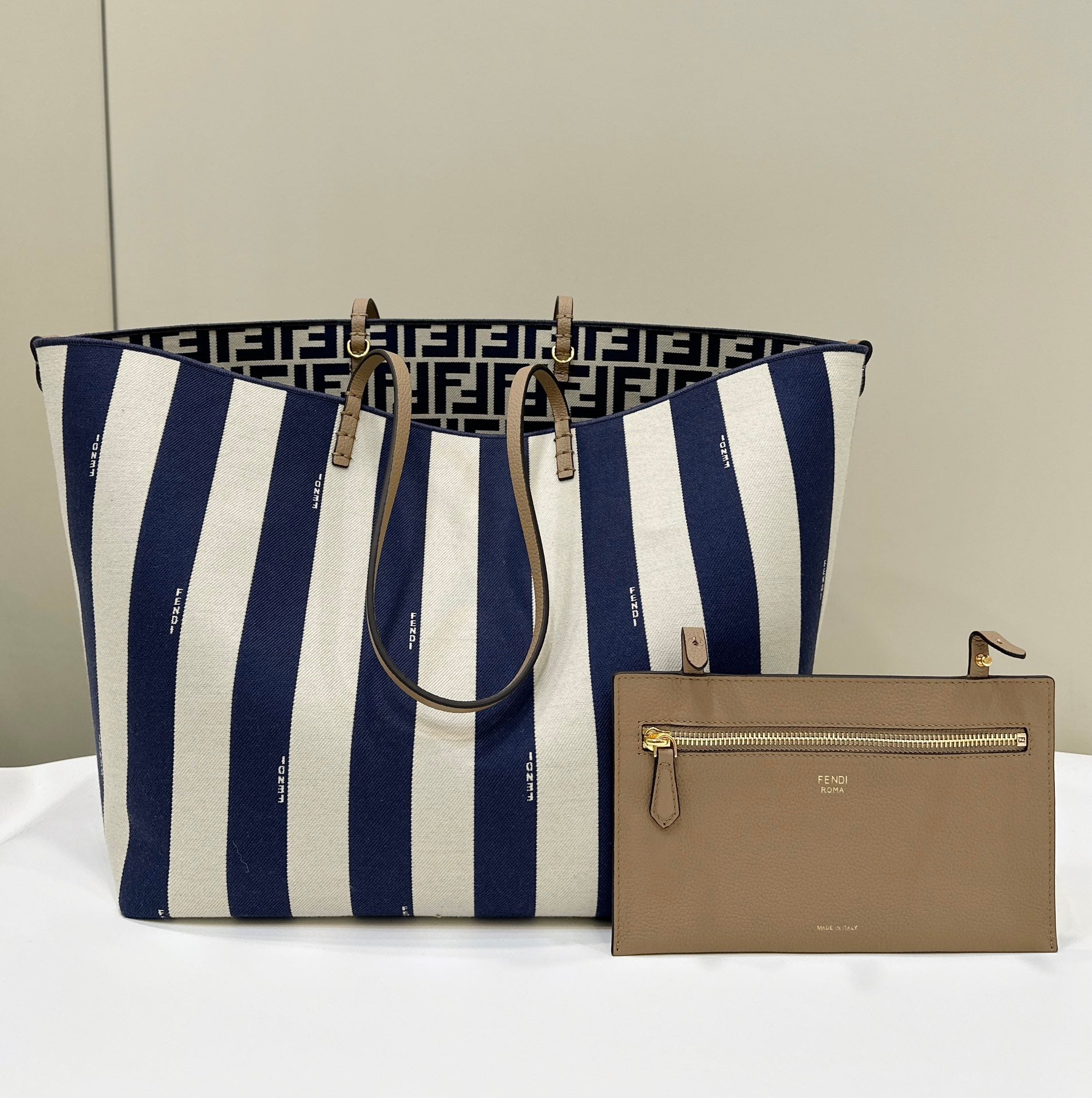 FENDI LARGE ROLL 33 IN MIDNIGHT BLUE MIX WHITE JACQUARD FABRIC