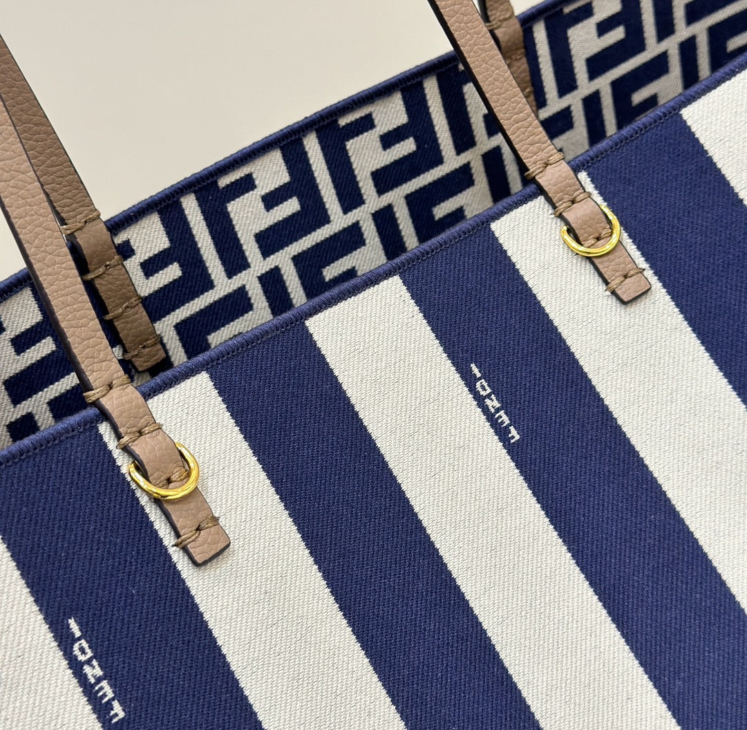 FENDI LARGE ROLL 33 IN MIDNIGHT BLUE MIX WHITE JACQUARD FABRIC