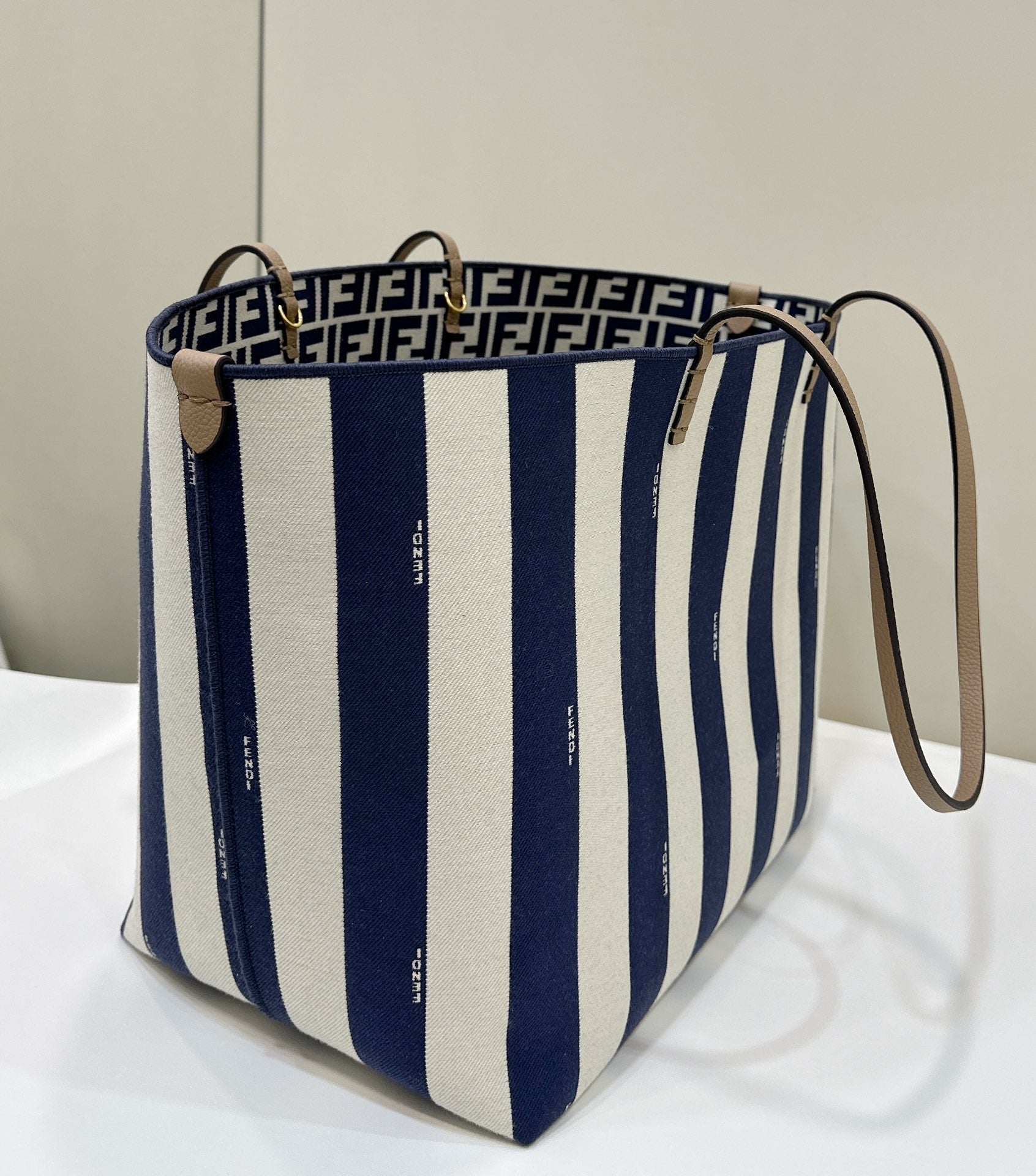 FENDI LARGE ROLL 33 IN MIDNIGHT BLUE MIX WHITE JACQUARD FABRIC