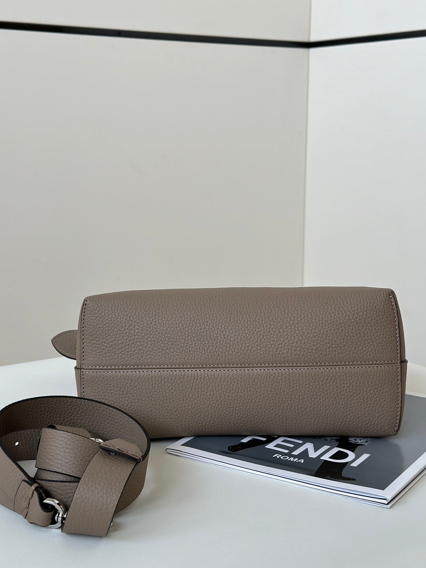 FENDI BY THE WAY SELLERIA LARGE 29 BAG IN CEDAR BROWN CALFSKIN