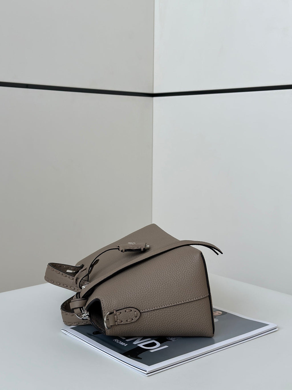 FENDI BY THE WAY SELLERIA LARGE 29 BAG IN CEDAR BROWN CALFSKIN