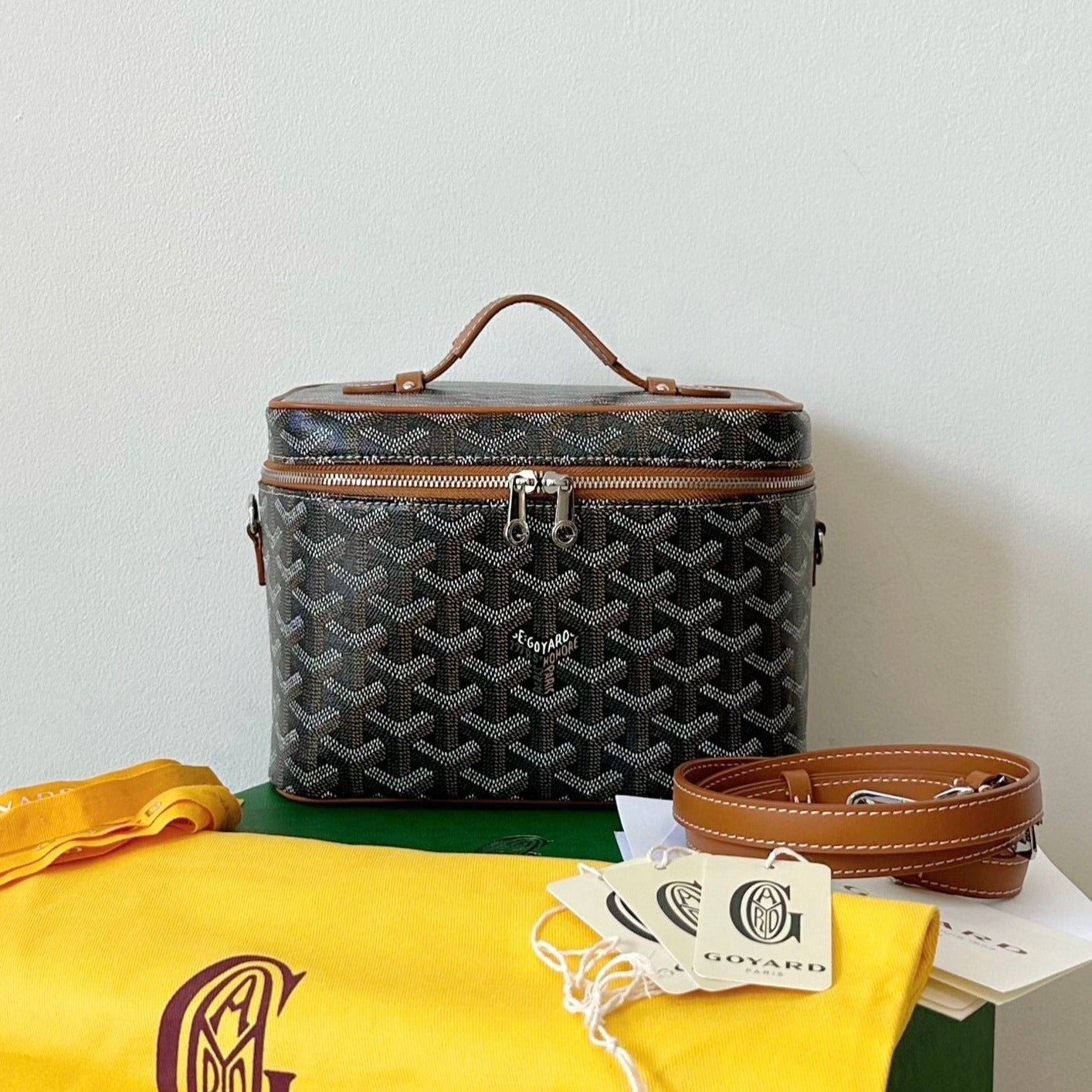 GOYARD GOYA MAKEUP BOX BAG 20CM BLACK AND TAN CANVAS