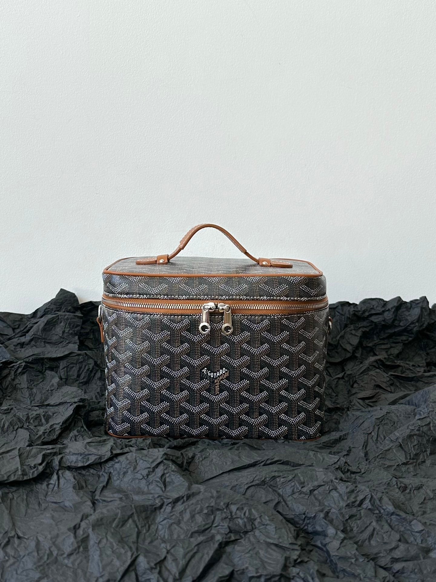 GOYARD GOYA MAKEUP BOX BAG 20CM BLACK AND TAN CANVAS